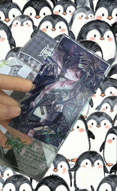 购买了喜欢的唱见的吧唧透卡，从付款到收货用了不到一个月时间，减免券优惠力度很合适，合单审核很快符合预期，包裹内东西与购买订单一致，包装完好谷子没有运输损伤，十分满意，以后还会使用挖煤姬切煤！