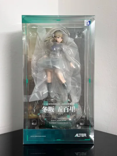 期待已久的ALTER御三家之作果然名不虚传。冬坂五百里的造型与气场被完美立体化，涂装华丽厚重，衣物的渐变与质感表现得淋漓尽致。面相冷艳高贵，头发细节锐利无比。日版品控顶级，检查后毫无瑕疵。挖煤姬的国际运输与加固包装令人完全放心，让这款精品以完美状态入驻我的收藏柜，绝...