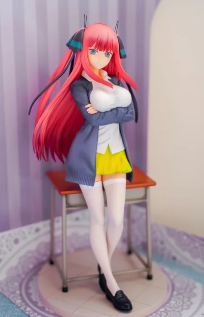 实物完美体现了从原型到量产的顶级工艺。原型师赋予的生动神韵被完整保留，而量产涂装在此基础上的精度更令人赞叹，肤色过渡自然，衣饰花纹清晰锐利，毫无溢色。日版品控严格，到手即是最佳状态。挖煤姬确保了从出厂到手中的每一个环节都安全可靠，体验极佳。