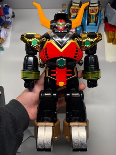 作为98年的一款老机器人玩具，保存的很好啊，挖煤姬也挺靠谱，包装什么的都不错，不到500的价格入手非常满意