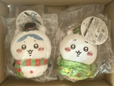 买了两只小玩偶，因为是下单秒切所以不用担心被别人抢先，安心吃到了好价!物流走的小航空，用时10天左右。今天收到后开箱发现物品摆放整齐，外围裹了泡沫纸防震，每一个物品都完好无损(▽｀)。购物体验感非常好!有什么问题客服也能帮忙积极解决。