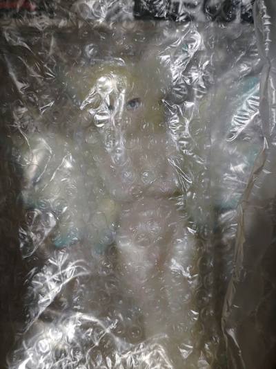 这次海淘体验非常满意！商品包装完好，物流速度比预期的快，大约两周就收到了。商品与描述完全一致，质量非常好，没有色差或瑕疵。客服响应也很及时，解答了我关于关税的问题。唯一的小遗憾是运费稍高，但整体性价比还是很高的，会继续回购