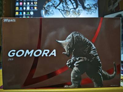 第一次尝试万代怪兽模时刻