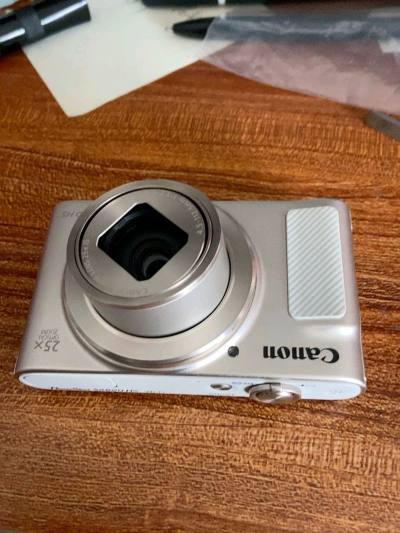 随机买了一个盲盒，价格还可以
然后准备拿去修一下，不知道能不能修好，不过整体还是挺新的，价格也还不错，就是被税了