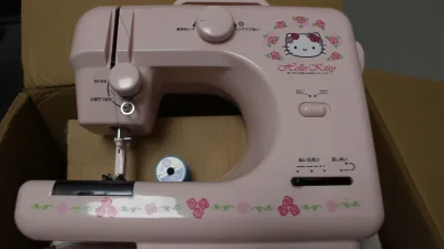 谁懂啊！在挖煤姬蹲到3台Janome Kitty绝版缝纫机、2条Pinkhouse牛仔半裙，从选品到收货全程惊喜！

品类是真全，国内中古店难寻的Kitty缝纫机，成色好还带完整配件；断货的Pinkhouse半裙有现货，尺码也齐，轻松实现“淘遍日本”。

海运超给力...