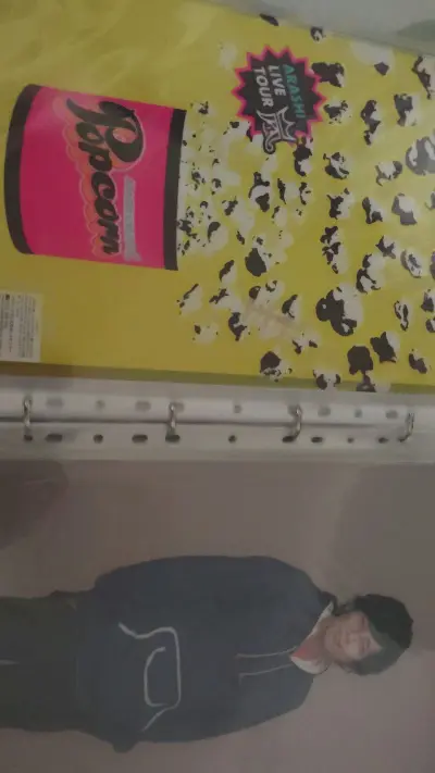 基本nino中后期的都全了，不用费心一个一个收真的很好，一次得到这么多萌萌小狗真的好幸福。均价不到5块钱一张感觉还可以，品相都挺好，从发出到到货也挺快的。很丝滑的一次购物体验。