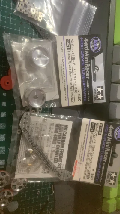 日淘买东西，总能有意外的惊喜，有时候比国内买的便宜多了。就是很着急啊，等快递的时间比较长，但总归非常满意！