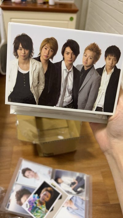 挖煤姬简直就是追星人的福音！许多国内网上买不到或是high价goods，在挖煤姬可以好价大量购入！一开始对于海外购物感到有点不安，但是挖煤姬网站提供客服服务，对于商品或者购买流程不确定的地方，都可以寻求客服帮助，网站提供翻译服务，也不用担心语言不通而踩坑！自从切了一...