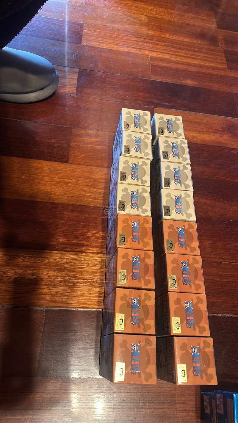 好价入了一套海贼王wcf的阿拉巴斯坦篇，太顶了，成色跟新的一样，而且盒子也很完美。任意门的物流又安全又高效，很快就到了。愉快的一次购物，过年了，继续置办一些新玩具哈哈哈。