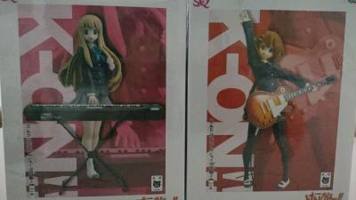 手办收到了，是全新的，感谢卖家出物，周边套装更是好价拿到手的，平时很喜欢收集的感觉，挖煤姬是个不错的平台，很好