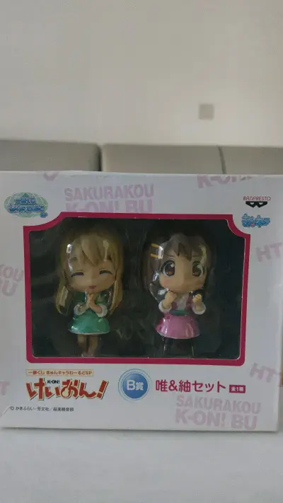 小手办很精致，全新未拆封，很不错，好价拿到的，爱了爱了，平时当桌摆很好看，而且是自己喜欢的角色，很不错