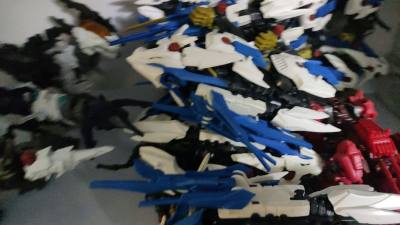 购物使人愉悦，从小喜欢模型玩具的我 每次都会买很多很多 不论手办 拼装模型 还是扭蛋食玩盒蛋质量 只要喜欢就买。