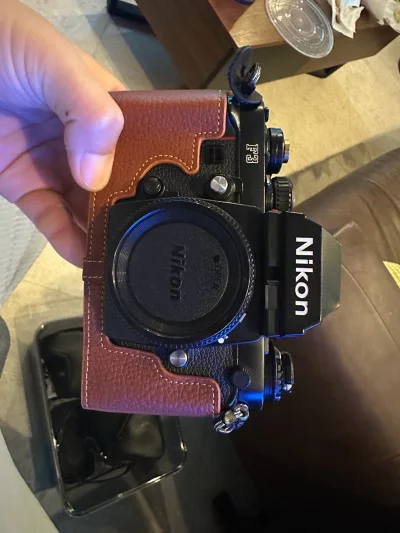 这是我第二次在挖煤姬海淘相机了，第一次就很成功，第二次依然买到了自己想买的东西，尼康F3各方面都不错，外观上有瑕疵，但是可以接受，同时还附带三个镜头，总体来说很满意