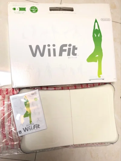 这个平衡板在煤炉卖的特别特别便宜，比原价实惠很多而且完全正版没有换零件，非常沉的一个本想着走海运但是相比之下竹蜻蜓max更划算，包装很严实非常大一个差点没搬回家hhhh