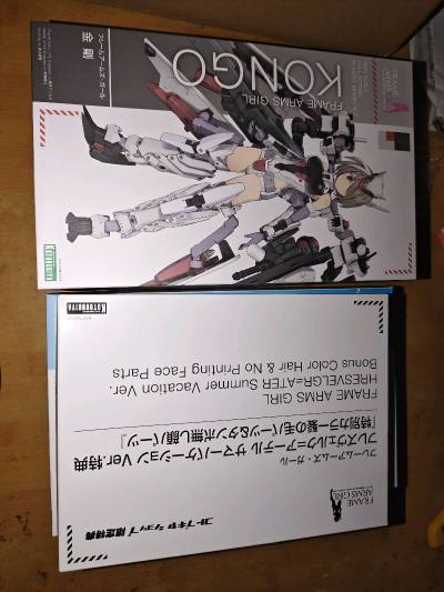 这次买的是寿屋的泳装白大鹫和fag金刚，这次的箱子依旧八角尖尖，还是走竹蜻蜓专线，从发货到到手不过15天。令我放心。日淘任意门当属海淘的好去处，适合我这种喜欢老番的玩家去淘点冷门的玩意。