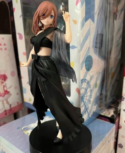 有完没完，天使下凡不提早说一声咩？快递小哥不错，任意门服务也很周到，产品真的很赞。会再次回购，竹蜻蜓物流不错的哈哈