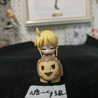 可爱的狮子车saber一枚，虽然小小的但是非常可爱，还能够拉紧马达然后就可以往前开动啦。挖煤姬还是宝贝多呀，多淘一淘总能发现自己选的东西，选用的竹蜻蜓，安全下车。