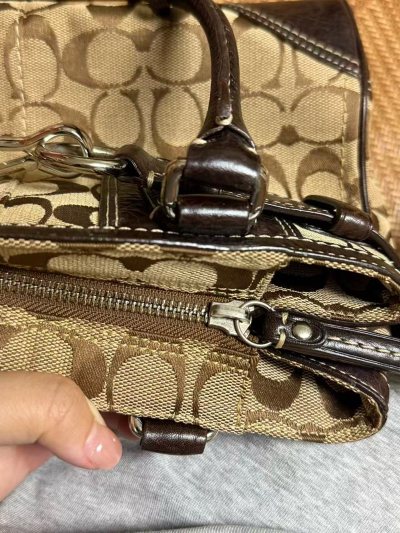 产品非常好噢，非常新，和商家说的一样，接近全新未使用，还会继续考虑在店家这买，非常喜欢，希望店家多多上新，会持续关注