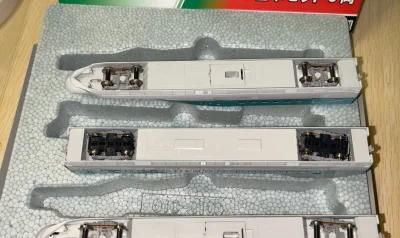 淘到的北海道新干线h5系列车，全日本只有三列，非常稀少。车子和图片基本一致无瑕疵，快递发货非常快包装一如既往的好评！