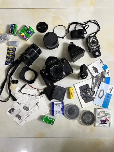 第一次海淘完全没做任何攻略，就这样糊里糊涂的买了台宾得67小全套，到了海关提示我要求商业报关，天塌了当时着急忙慌的在群里求助各种问题，好在最后在某书找到一个小姐姐肯办，最后我还是人一大早坐动车去太原机场海关自提才放行的，真的是太难了！那会儿还可以自行填面单，我太老实...