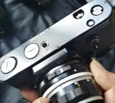 尼康F2，尼康机械胶片单反相机的最后一代旗舰机型，凭借着可靠的性能和多样化的模块匹配，收到全世界摄影爱好者的认可，绝对好用的机器，绝对的可靠结实