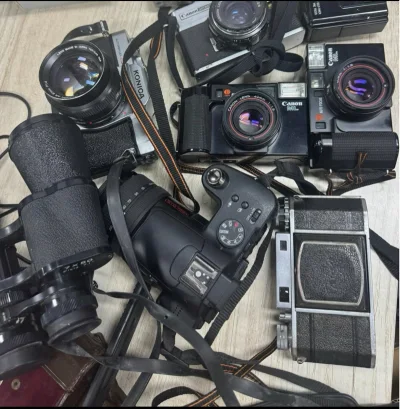 这次是我第二次从挖煤姬购买ccd,最初看上这单的里面的漂亮首饰，这单真的超级多东西，我买的时候很怕运不回来，这单其实不会六百多，运费有点贵四百多，一共一千左右拿下！！！！反正就是很多东西，最最最喜欢的就是这个项链！！！