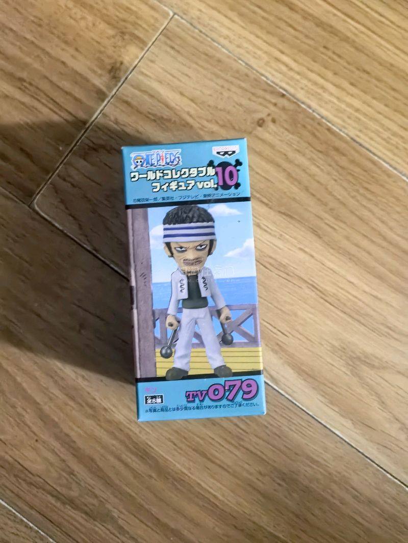 淘了一些老货wcf海贼王tv10的海上餐厅系列，里面的人物都是比较经典的，小山治非常的帅气，还有亚尔丽塔也很不错