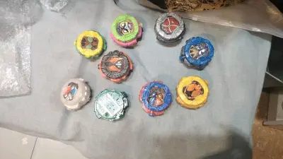 包装的很好，数量对，东西齐。感谢商家，居然有惊喜的555手机手表和鹰表，很开心，谢谢。让我心情愉悦一整天