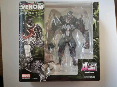 这是我第五次任意门购物了，这次买的是海洋堂透明毒液，也是买的第二只了，实在很喜欢这款。到手后整体包裹的很严实，盒子很好，配件齐全，卖家保存的很好，整体漆面没有瑕疵，关节紧实，在海洋堂系列中也算品控非常好的。透明毒液在光线照射下会显得非常通透有质感，加上本身的大张力造...