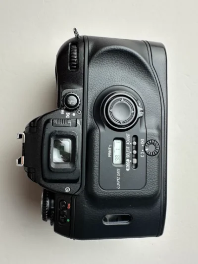 在自动机里，F801 或 F90 虽然比 F80 高级，但不如 F80 新；F100或F5虽比 F80 强，但比F80贵得多，重得多。F75或F65、F55价格虽低，但功能略显不足。换言之，F80是功能和价格的最佳平衡点。