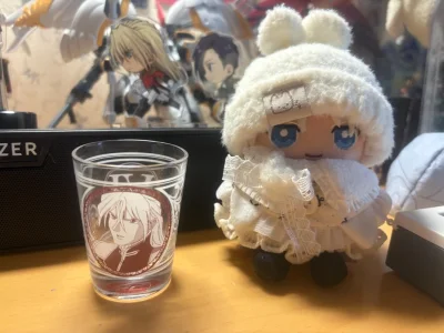 切了一个玻璃杯，属于易碎品所以走了ems。包装超级无敌严实，拿到包裹后都吓了一跳，摇晃根本听不到声音。最后杯子也平安到达，在挖煤姬买易碎品很有保障