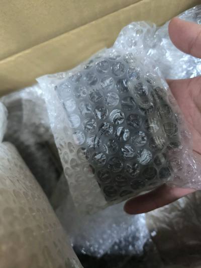 本次海淘的ccd成色都很新，并且任意门包装的非常精致，拆包裹都得拆半天防磕碰做的很好，好评，价格也很实惠，整体是很满意！！！