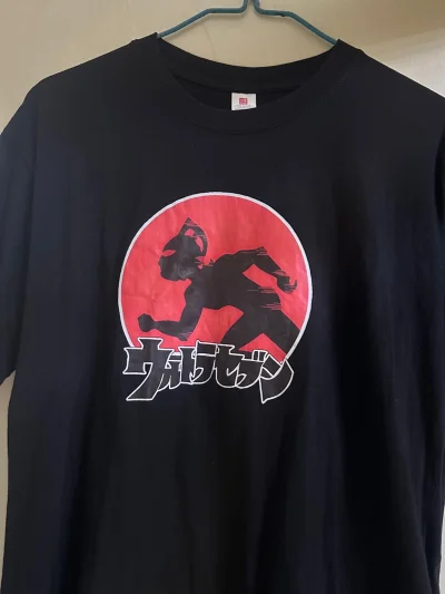 这次买了一件赛文奥特曼T恤  第二次购买这件T恤了 多买一件回来换着穿  打包很好  因为有一些积分 所以走的可追踪小航空物流  抵扣了一些运费  十天到手  速度很快  非常好！