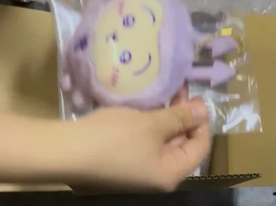  第十四单安全下车！这次物流好快，合单稍微有点慢。。如果可以延长取消合单的期限就更好了。。。yhm包装很好，537也很漂亮，总而言之很愉快的一次购物体验，乌门！