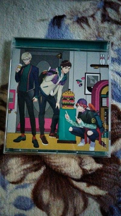 很方便的软件可以直接蹲预售不然冷坑碟别的地方真的买不到 到货特典拍立得还开出了我推！新cd圆盘设计的非常美丽收录歌曲也好听(´▽｀)ノ♪很愉快的购物体验