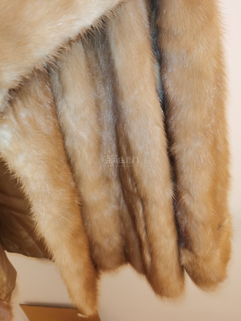         挖煤姬这个软件，感觉非常好，价格实惠，品质优良，速度挺快，包装很好，物流保障性高，很好的购物软件！我这次买的衣服特别好看，好开心好幸福。价格实惠，运费我使用了积分减免了不少运费，运输时间挺快的，总共用时8天就收到了。
        衣服到手之后，我...