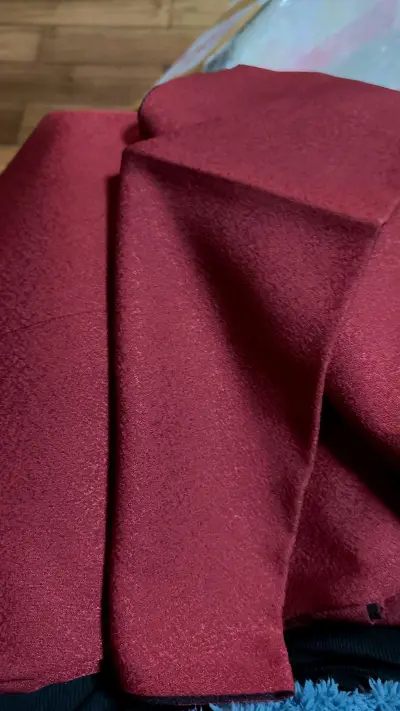 其实是第一次买到的道行服，在个人卖家中淘到，实物与照片存在一些色差，但是不妨碍本身的版型和搭配性，也是没有失手的一次！