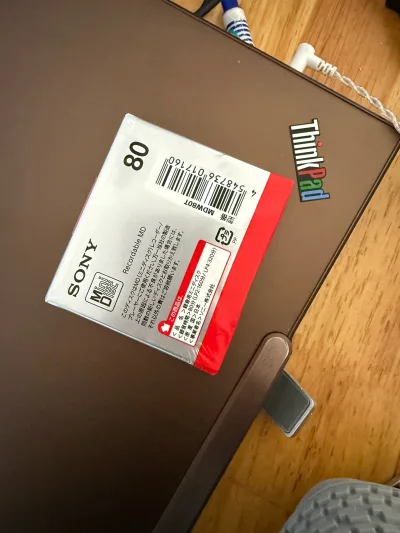 买了2台MD和5张MD碟片，邮费的话，EMS差不多花了90块左右，然后关税160左右，速度非常可以，整体来说还是满意的