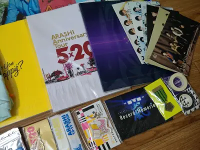 因为喜欢里面的一件包包而买的一大set，运费比商品贵多了。
3号选择物流，9号开始运输，次月3号海运到达，总体而言，海运一个月正正好。