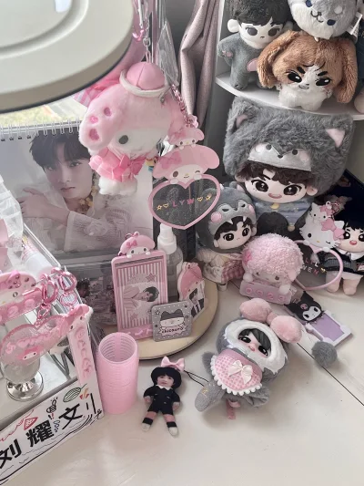 在挖煤姬海淘了一些萌物，均价不到40，好爽呀o(≧v≦)o
mm和俏咪姓名牌好萌?
发货速度和运输速度也很快
第一次海淘美美下车