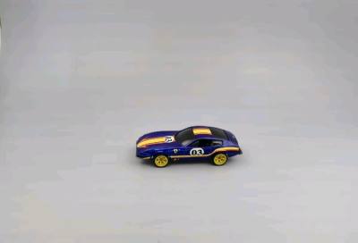 这款风火轮法拉利跑车太惊艳了！宝蓝车身配黄橙拉花超吸睛，数字印花清晰，黄轮配色很亮眼，漆面光滑无毛刺，复古跑车的质感直接拉满！