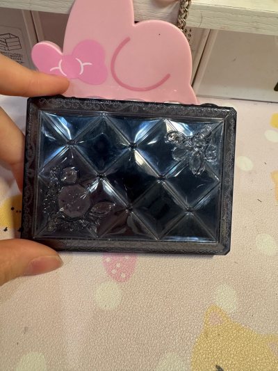 这次切了几个好价jillstuart的眼影和口红，妆美堂联动chiikawa的眼影、粉饼、高光。非常好，满意，感谢挖煤姬给了一个找好价的渠道，所以流程透明顺利，棒！