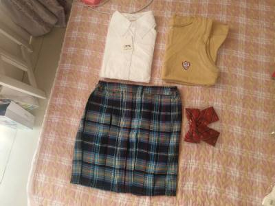 闲来无事下载了挖煤机，本意是想找买不到的古早lo，没想到发现这么好看的水手服，又可爱价格也不是特别贵！第一次没经验，历时一个月终于到手！开包裹的时候特别开心！很喜欢嘿嘿

衣服非常干净 没有瑕疵 很安心 而且煤炉邮费也太便宜啦 积分抵扣下来个位数！！！ pt也有很多...