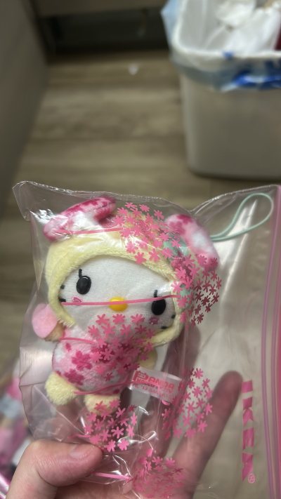 还不错的一次购物体验吧，就是这个发货的速度比较慢了，一些审核的速度也是有一些慢，需要催促的地方，其他的话就没什么问题了