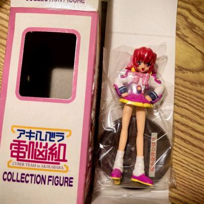 很开心收到了这套《美少女战士》！状态都还不错，虽然早路上飘了很久才到我手上～可惜《秋叶原电脑组》只买的云雀这一个角色～希望有机会收到其他角色。