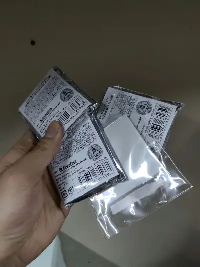 卖家包装超惊喜，原袋线条清晰，无划痕没磕碰，图文描述一致，预期内发货。运输没等很久，包装也很稳，坚硬新箱还裹气泡膜完全没撞角磨损。