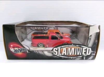 这款风火轮SLAMMED系列皮卡太惊艳了！红橙配色超吸睛，低趴改装造型还原度拉满，礼盒包装完好无破损，细节做工精致，收藏级的绝版好物！