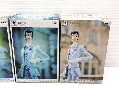 终于集齐了这一系列，看着它们整整齐齐地摆在那里，真的很有成就感。每一个都做得很精致，没有一个拉胯的。这就是我热爱二次元的理由，太治愈了。