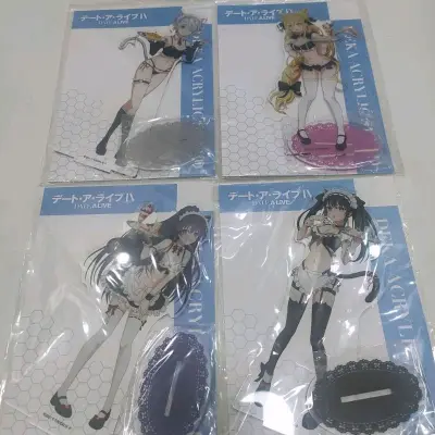 立牌收到手后立马拍了图片，女仆猫耳实物非常美丽，拍出来的图片很惊艳，很好出片，商品包装的也是非常的恰到好处，很舍得给泡沫纸打包非常很到位，多出点 太喜欢了，工艺很完美，很给力很到位！