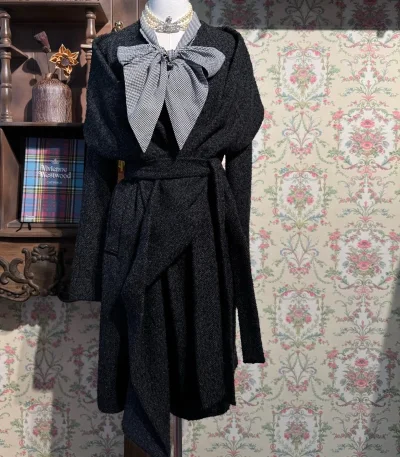 到手超级绝美的一件解构外套！
根本不用上身 直观的就感受到它的绝美！！！
真的美cry！！
感谢挖煤姬让我淘到漂亮衣服！
我将永远忠于西太后！永远爱挖煤姬！！！